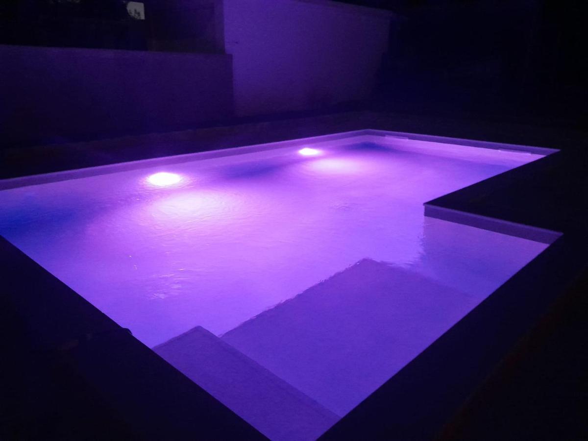 Caliente Apartments Vir A 외부 사진